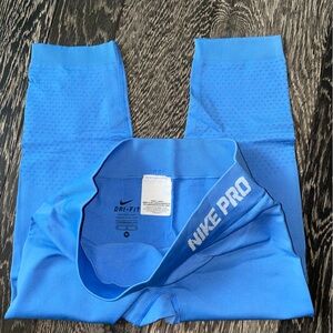 Nike Pro Crop Leggings